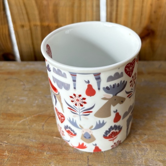 Cha Cult Hamburg Porcelain Tea Cup & Lid with Moose Hearts & Flowers Size 9oz - Picture 6 of 11